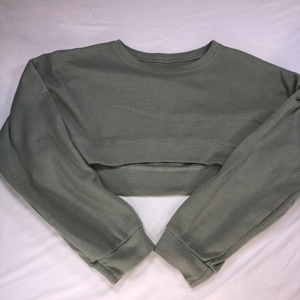 DAZY Sage Green Waffle Knit Cropped Sweatshirt Womens Medium Thermal Long Sleeve